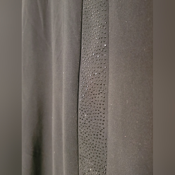 Avenue Women's Plus Black Tunic with Drape Hemline Gem Studded Neckline - 22/24 - Picture 7 of 10